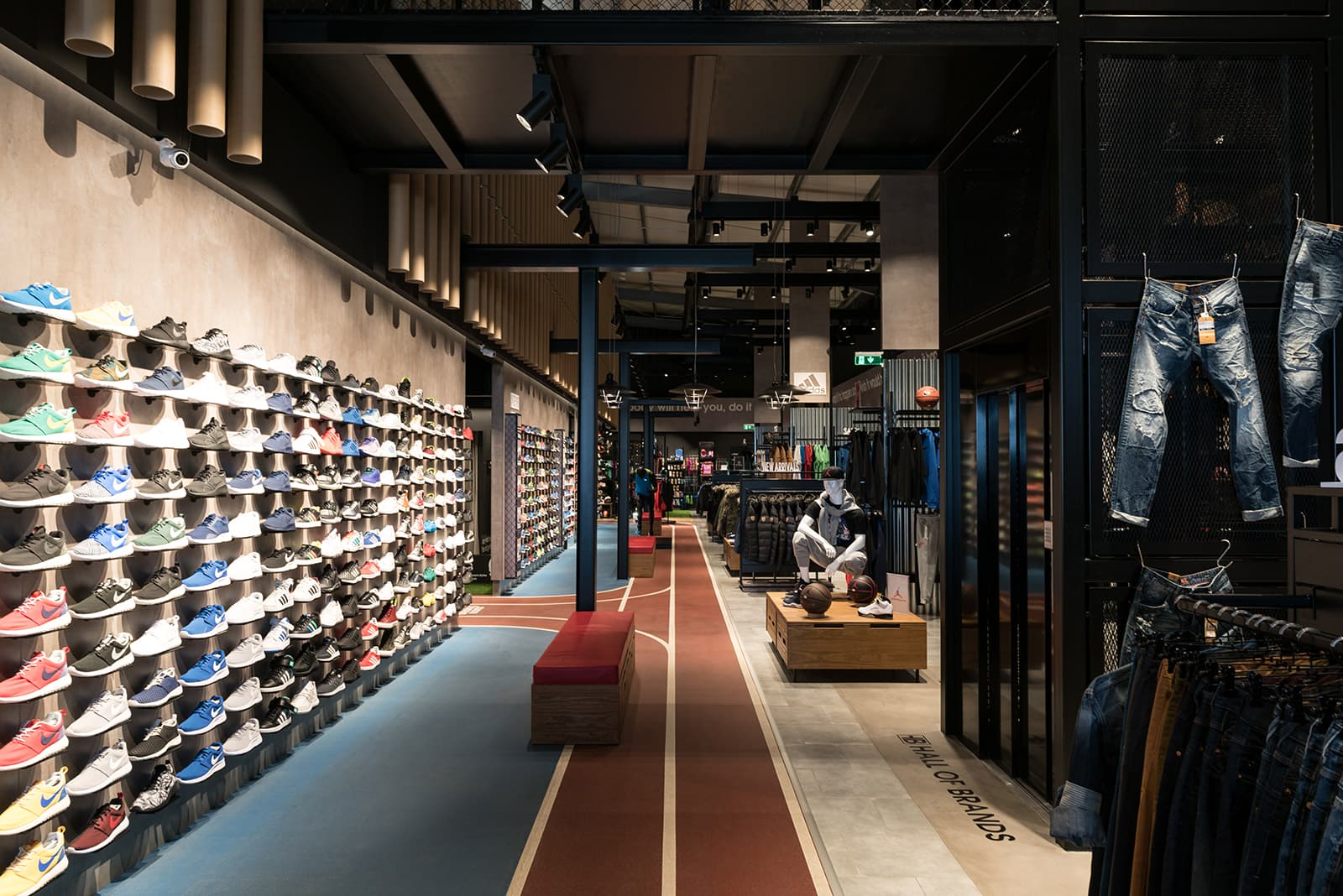 HallOfBrands-15 Εξοπλισμός καταστήματος Hall Of Brands στα Ιωάννινα