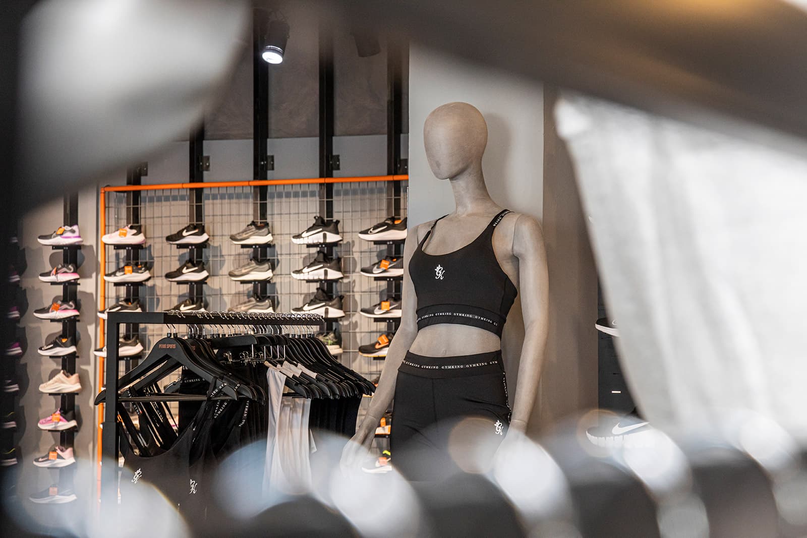 Prive-Sports-Photos01 Κούκλες βιτρίνας