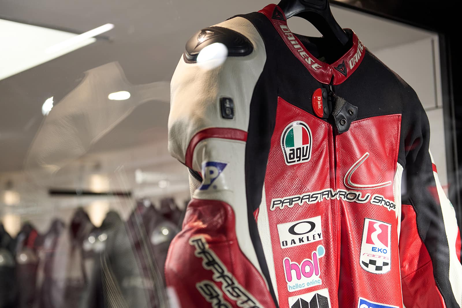 Papastavrou-Bazar-Dainese-25